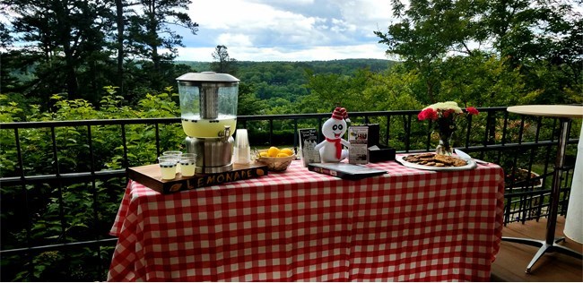 A Warm (Cookie) Welcome-Learn About Your Stay 